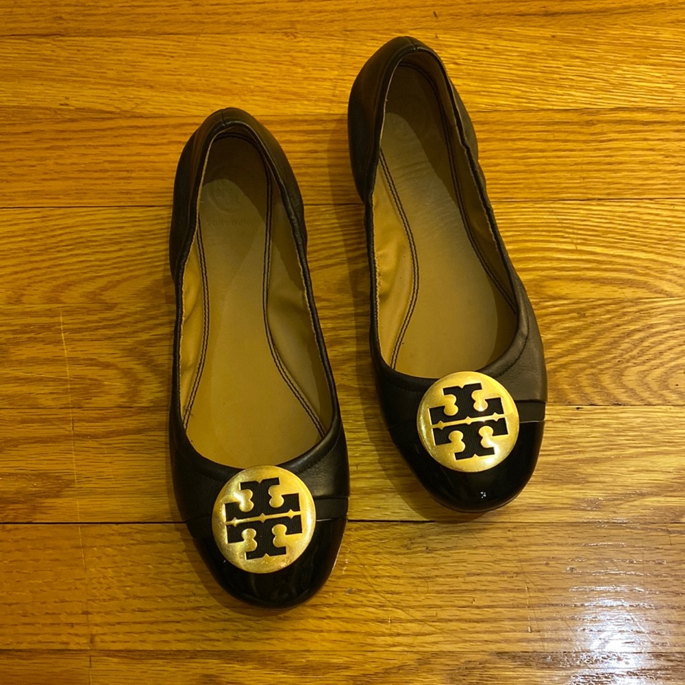 Women’s flats